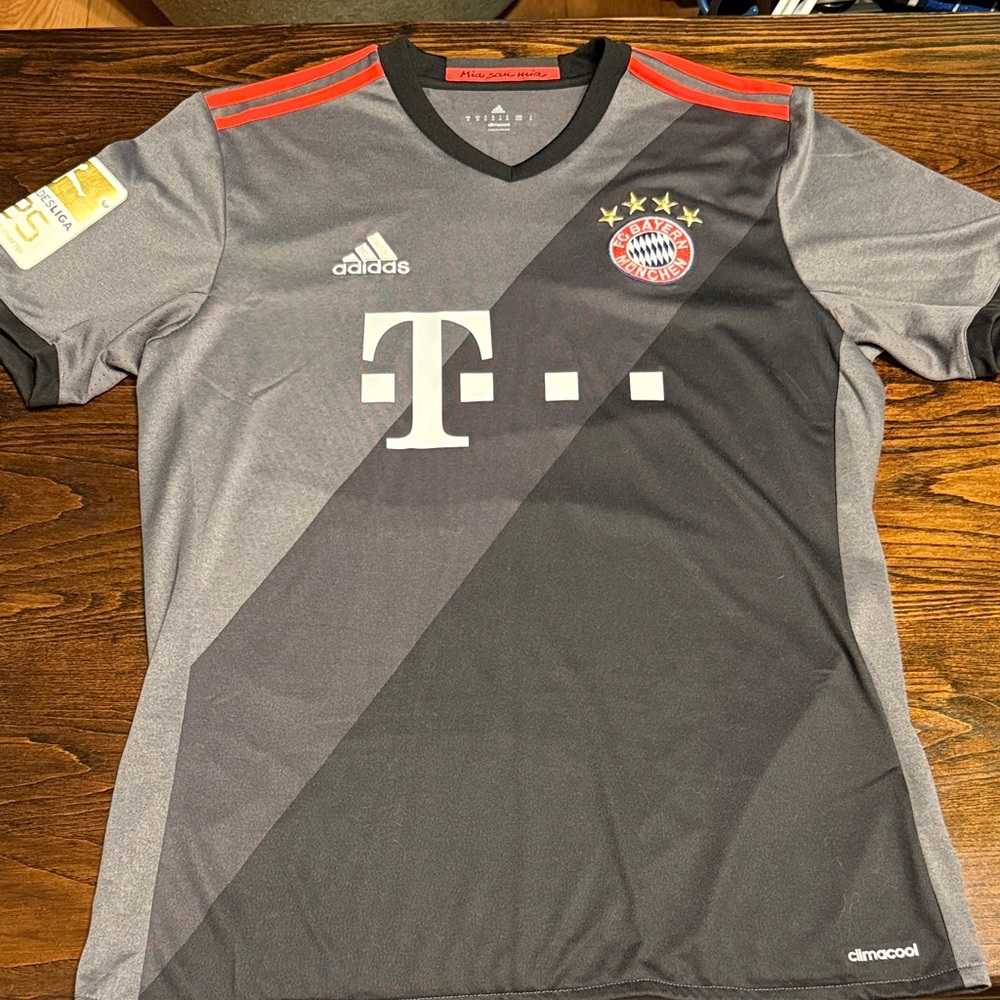 Adidas Bayern Munich Thomas Muller Jersey